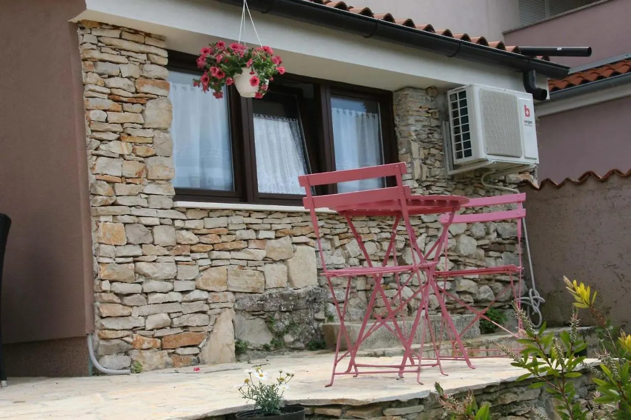 Apartments Sena Pula