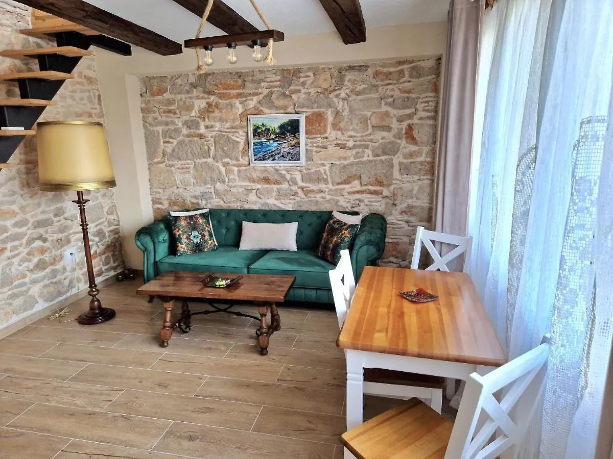 Apartments Sena Pula Kroatië
