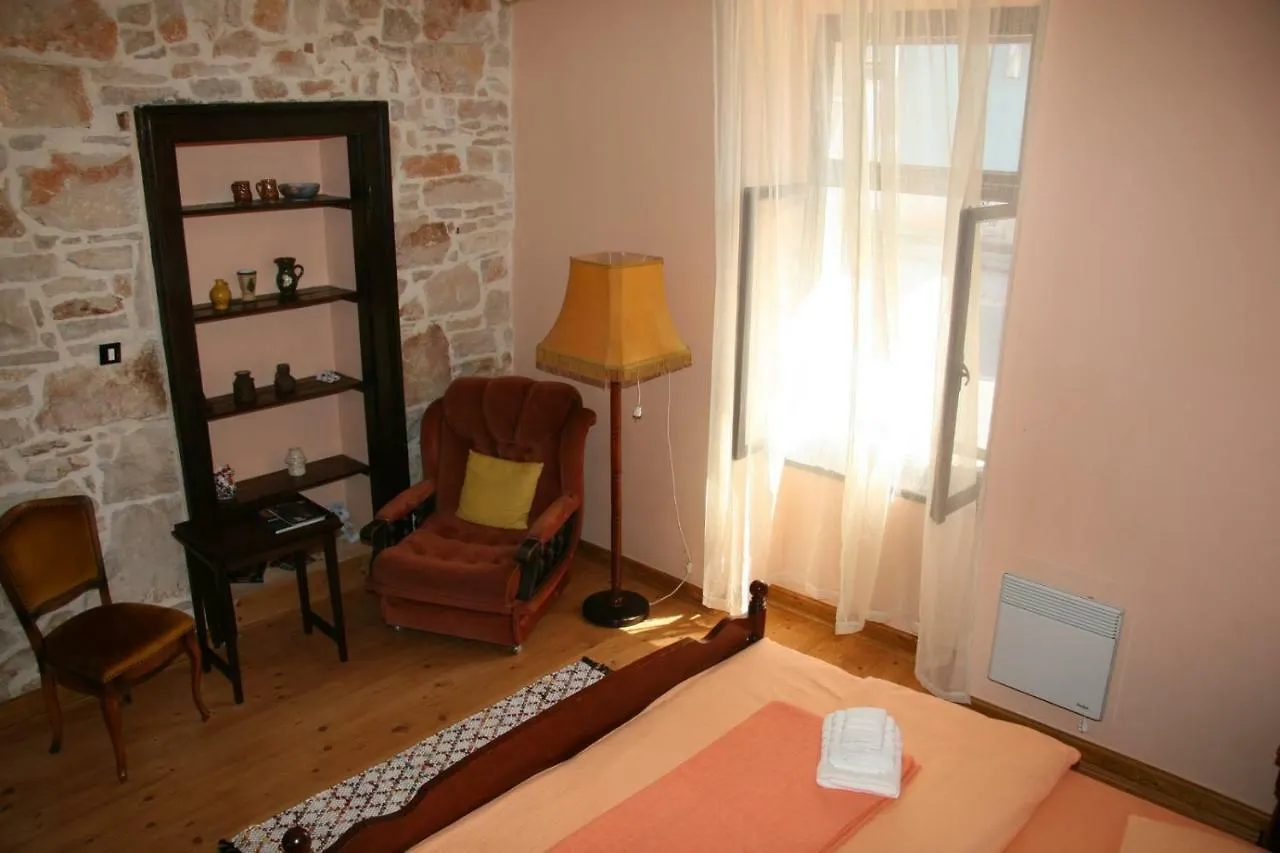 Apartments Sena Pula 0*,