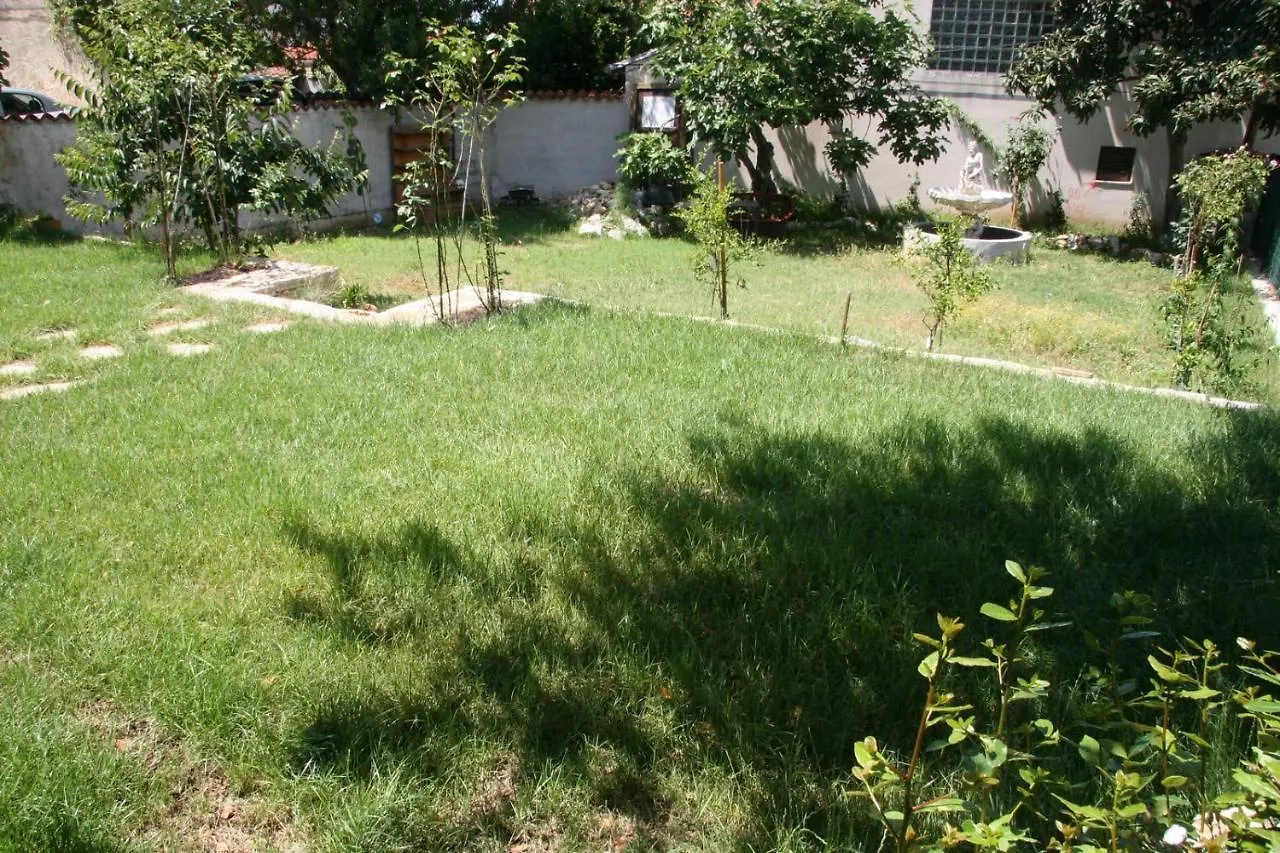 Apartments Sena Pula 0*,  Chorvatsko