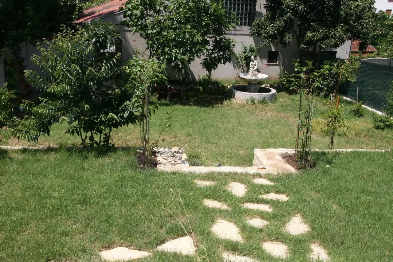Apartments Sena Pula
